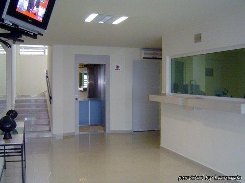 מונטריי Hotel 402 מראה חיצוני תמונה